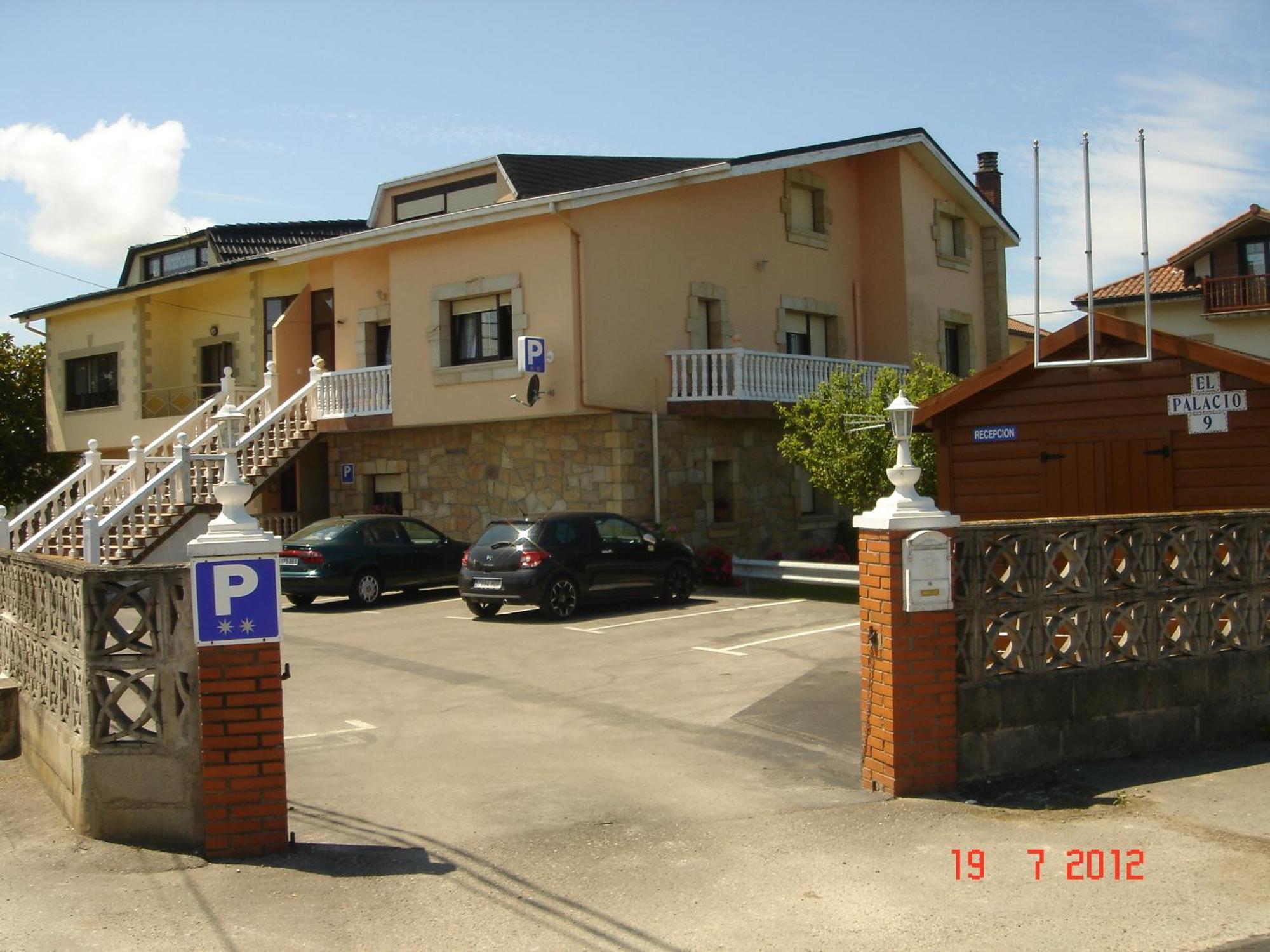 Residencial Santamaria Hotell Sancibrián Eksteriør bilde